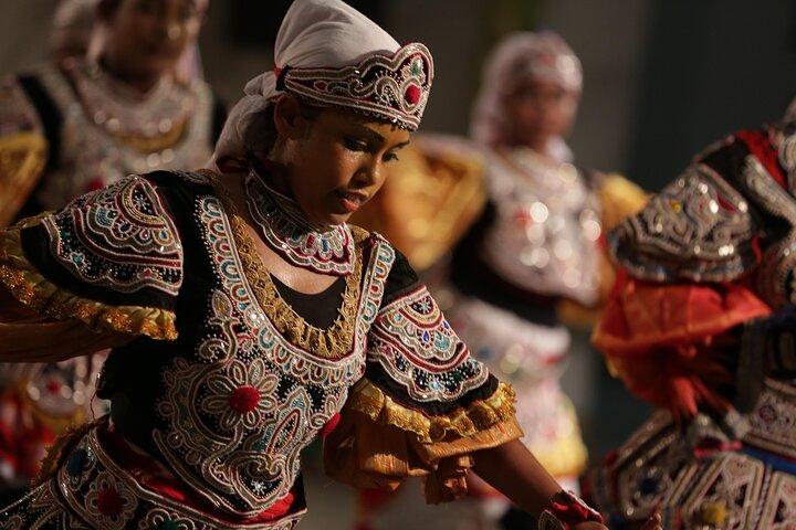Højt anbefalet flerdages tilpasselige Sri Lanka ture
