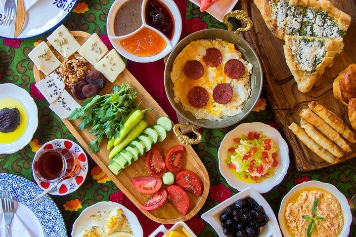 Istanbul Street Food Tour : Privat smak av två kontinenter