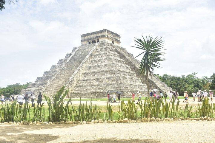 Tour Chichen Itza & Valladolid & Cenote Chichican apenas a partir de Cancún