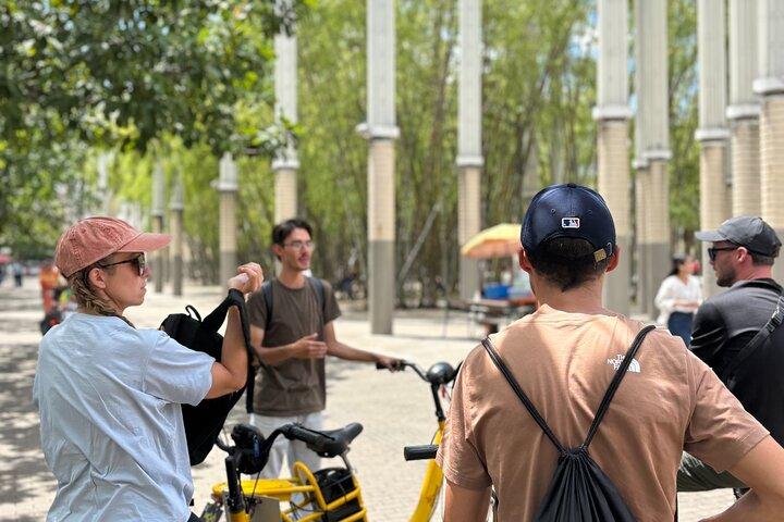 Medellin: elektrische fietstocht, stadscentrum, markt en Comuna 13