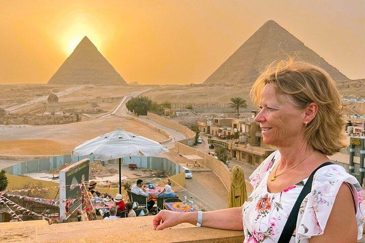 Dîner VIP avec Pyramides Vue Son et Lumière avec Pickup