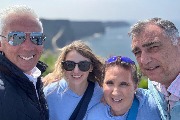 Visite privée d'une journée des falaises de Moher et du château de Bunratty au départ de Cork