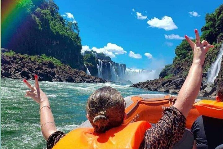 Private Tour – BRA und ARG Iguazu-Wasserfälle an einem Tag + Bootsoption