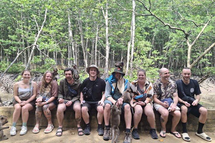 Can Gio Mangrove Adventure : Motoscafo con Monkey Island
