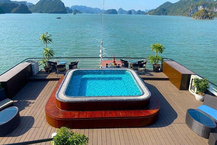 Hanoi : La Casta Cruise 3D2N ランハ湾の美しさを発見