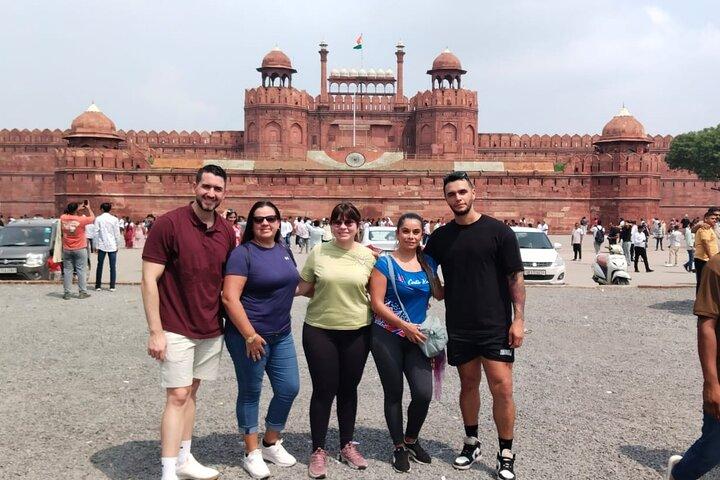Tour del patrimonio di Agra con visita esclusiva di manufatti persiani