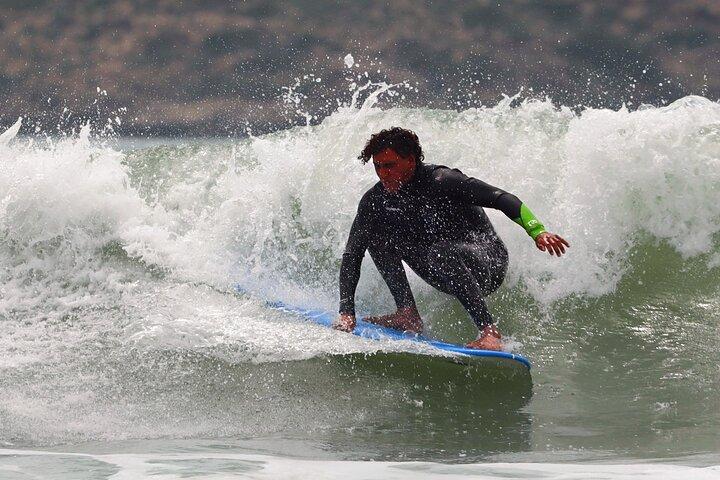 Beginner Surf Lessons in Essaouira – Easy & Fun