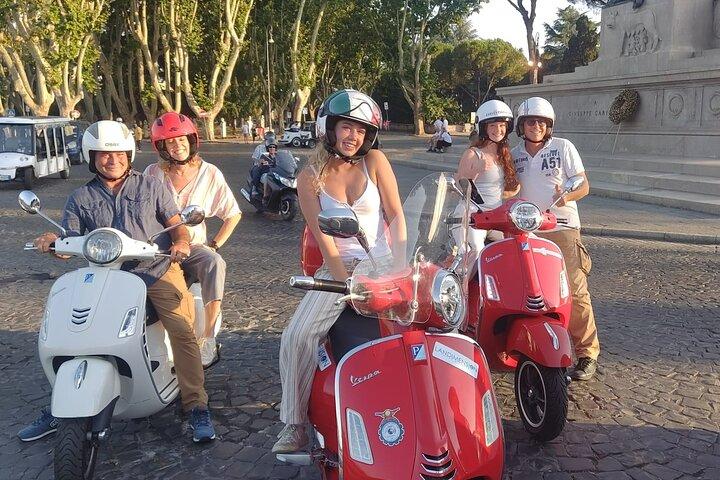 Hoteller i nærheden af Rome Highlights by Vespa Private guided tour