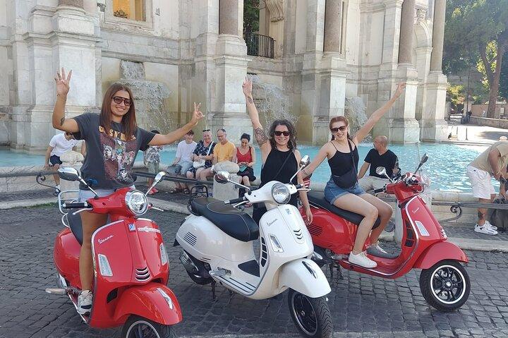 Rome Highlights by Vespa Visita guiada privada