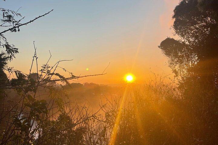 Tour privato all'alba di Victoria Falls con colazione panoramica