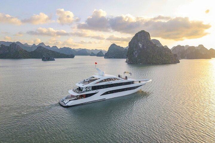 Ha Long Bay Splendor – Leona Luxury 5 - Excursion Star Day