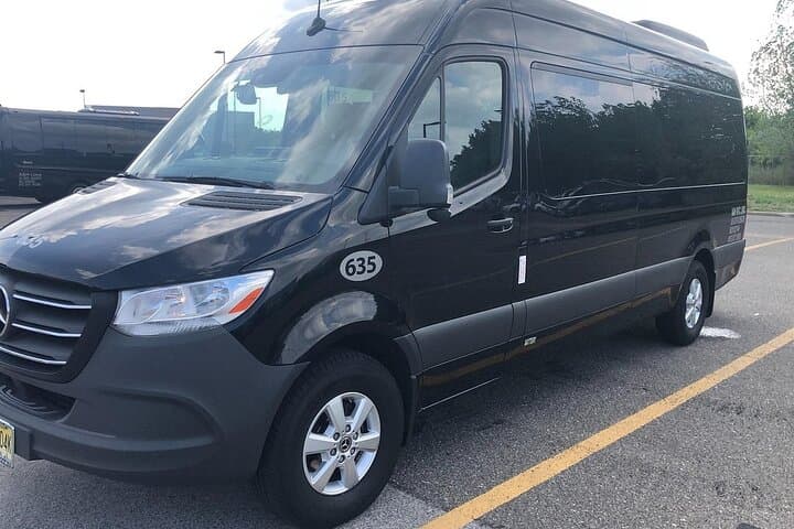 NYC Airports All Inclusive Private Roundtrip Transfer JFK LGA EWR