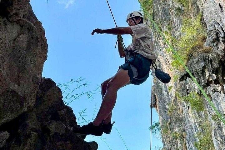 ライレー・クラビ半日ロッククライミングとビッグバット洞窟