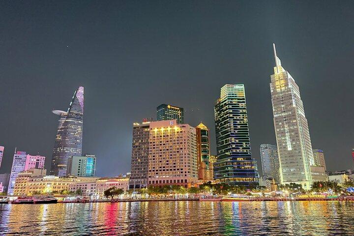 Cidade de Ho Chi Minh City: Cruzeiro ao rio com vista ao pôr do sol