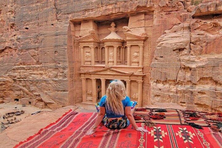 Excursión de un día guiada privada a Petra desde el aeropuerto de Ammán o Reina Alia