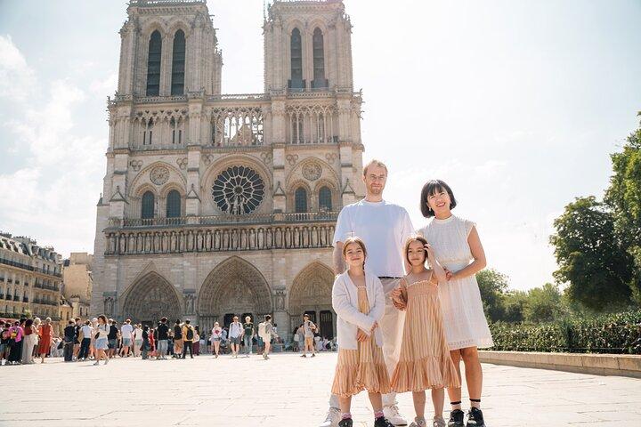 Notre Dame com Opções de Tour Guiado e Acesso Agendado