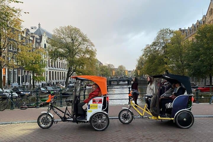 Private Amsterdam Experience—1 Hour Sightseeing Tour & Local Host