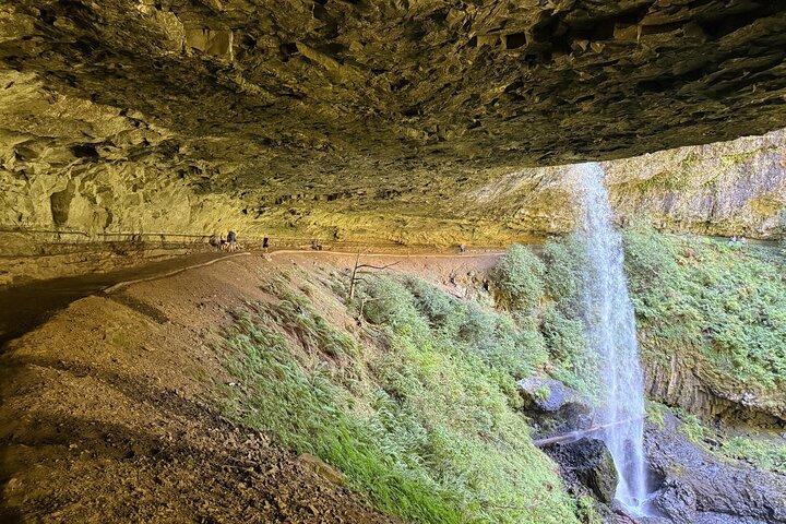 Resenärer som tittade på Seven Falls Hiking Tour tittade också på