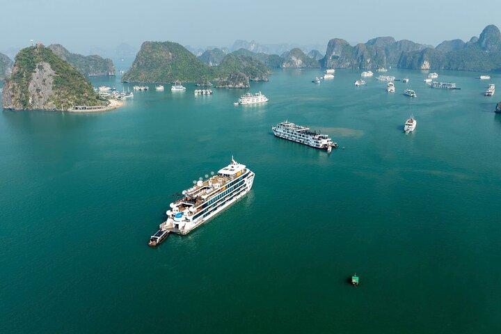 Luna Croisière de luxe Scenic Ha Long Bay Voyage avec déjeuner et piscine