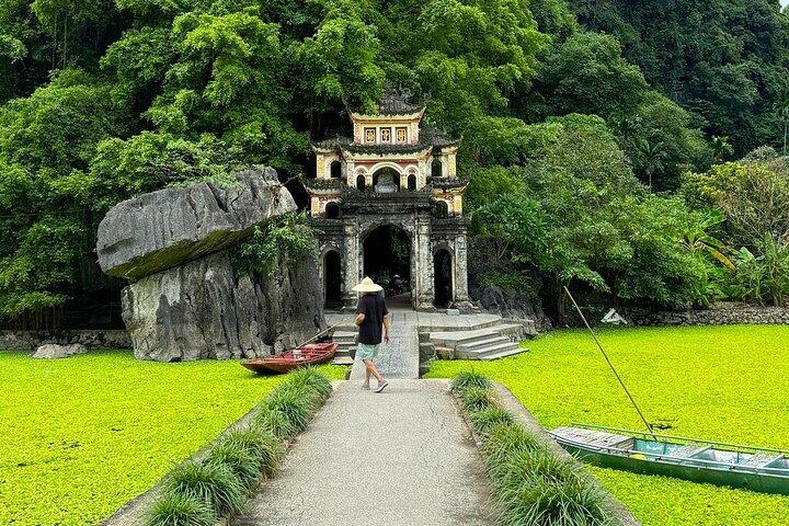 Ninh Binh Highlights: Bich Dong, Trang An, Mua Cave & Hoa Lu