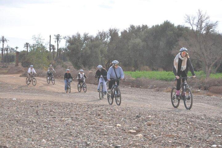Cykeltur i Marrakesh ørkenen