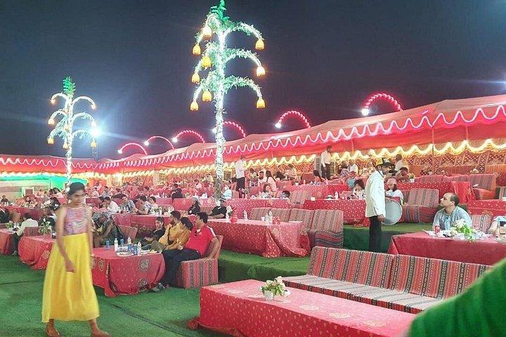 ViPデザートサファリドバイ、無料送迎-5*BBQ＆ビュッフェディナー