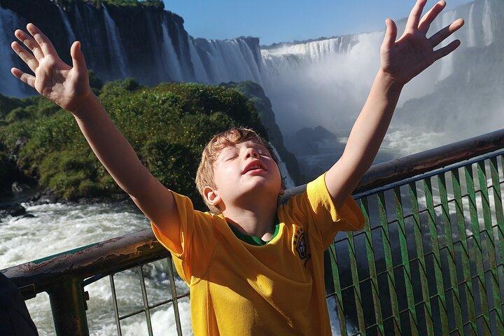 PRIVATE - Iguazu Waterfalls side Argentine + boat option