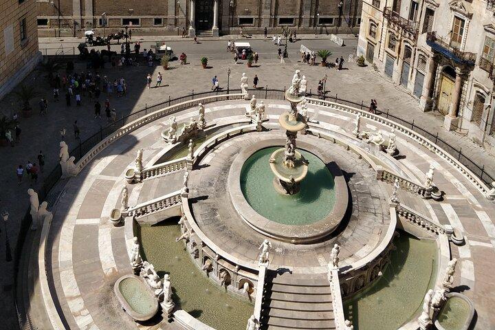Palermo Private Walking Tour com um local