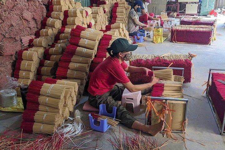 ハノイ工芸村：香村＆伝統的な円錐帽子