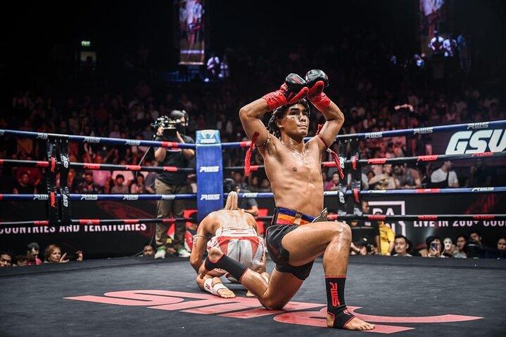 Bilhetes para o jogo de boxe Muay Thai no Estádio Rajadamnern em Banguecoque