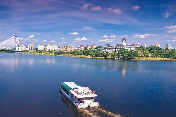 Excursion privée d'une demi-journée à Putrajaya avec croisière sur le lac
