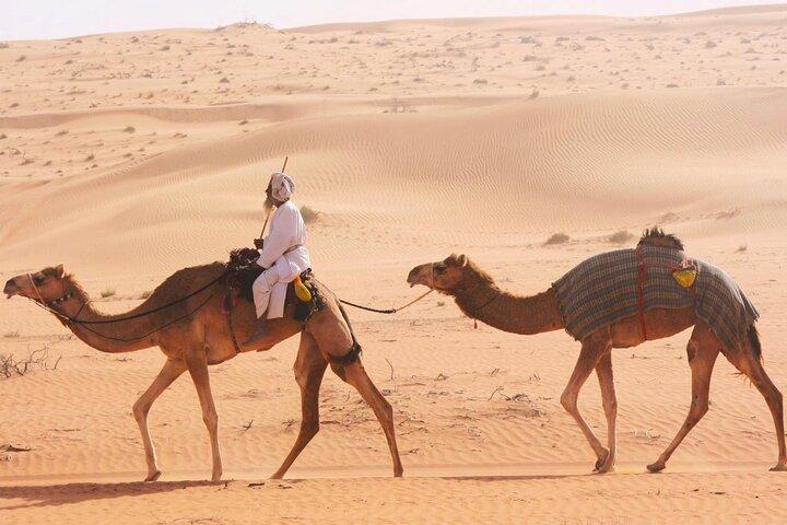 Safari dans le désert du Rub al-Khali avec un guide touristique germanophone.