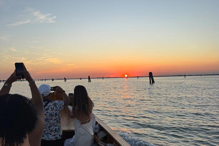 Explore Murano, Burano e Torcello em um bragozzo semiprivado