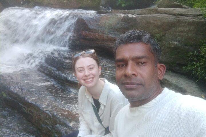 TukTuk Journey Nuwara Eliya - Theepaden & watervallen