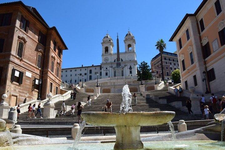 Privat Rom WOW Tour på 1 dag: Lyxbil, Guide, Tkts & Lunch!