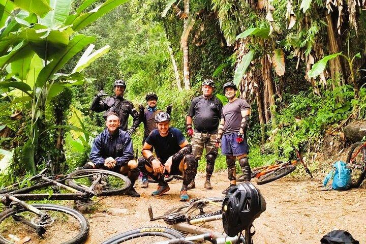 チェンマイイーグルスルート下りマウンテンバイクアドベンチャー