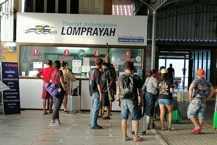 Traslado desde Koh Samui a Krabi en Catamarán y Autobús o Van