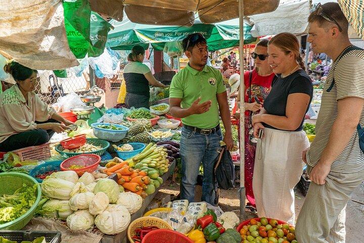 Phnom Penh Silk Island Vespa Tour with Cooking Class