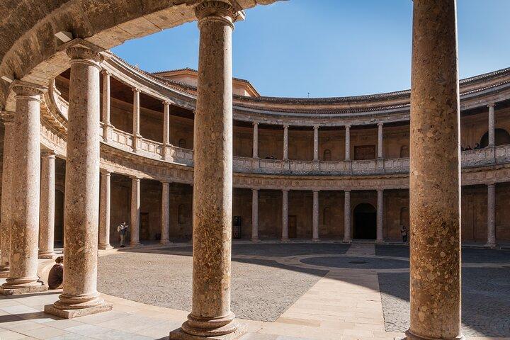 Tour a pie por la Alhambra