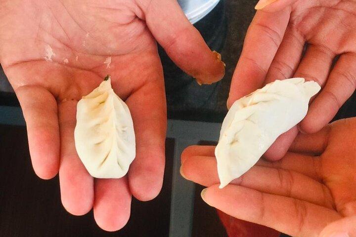 伝統的なネパールのモモ作り教室