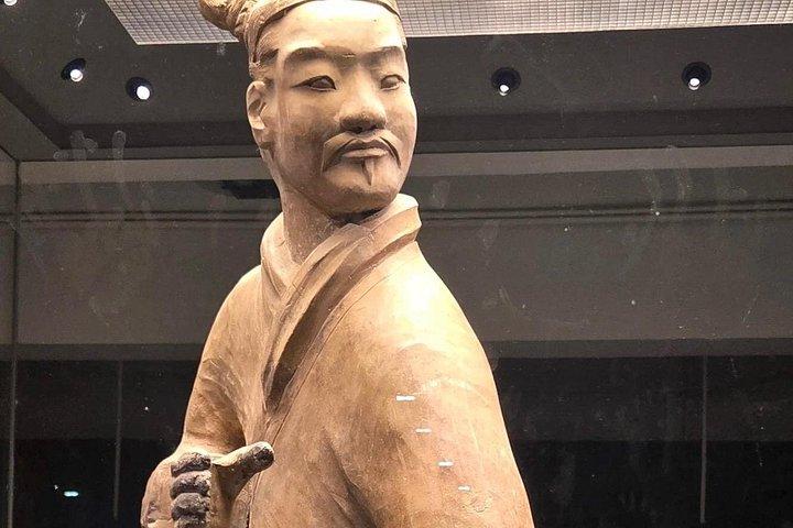 Biangbiang Noodleランチ付きテラコッタ戦士博物館への半日ツアー