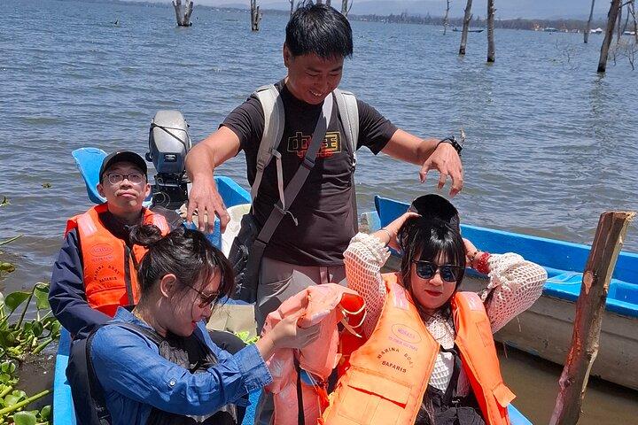 ナイバシャ湖を経由するナクル湖国立公園デイツアー