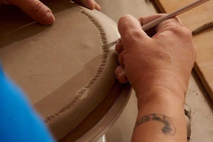 Ceramic Painting Workshop in Milan Studio with Local Artist