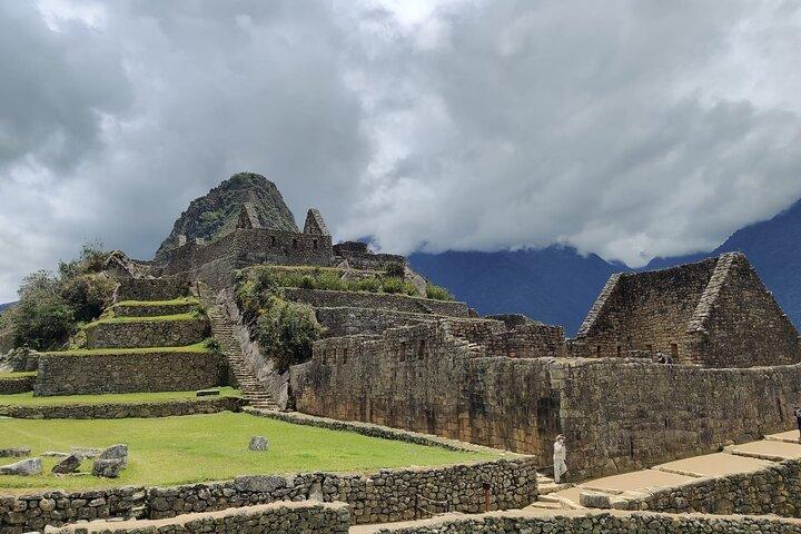 1 - Day Inca Trail Express: Sun Gate & Machu Picchu Hike