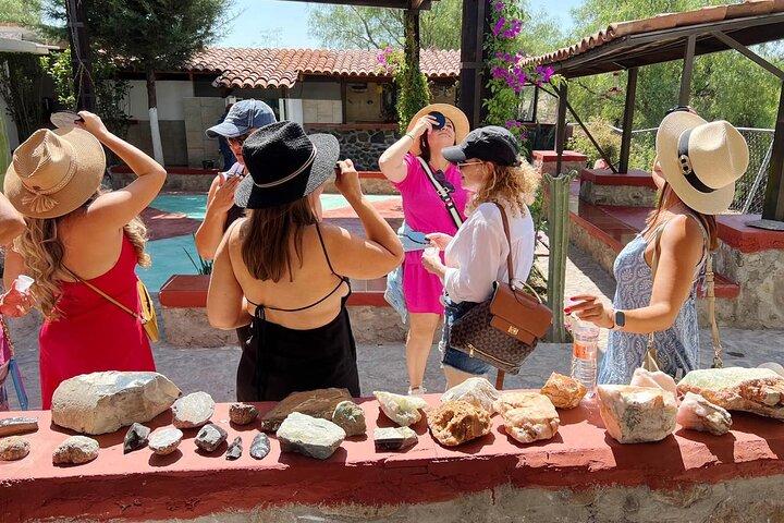Teotihuacan Guided Tour with Breakfast in a Cave