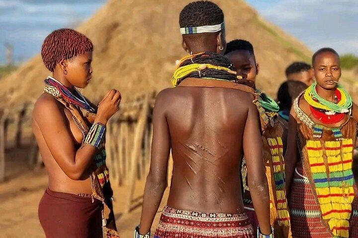 Omo Valley stammar och traditioner i 6 dagar