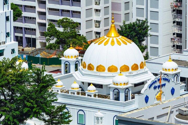 Singapore Spiritual Temple Walking Tour Experience