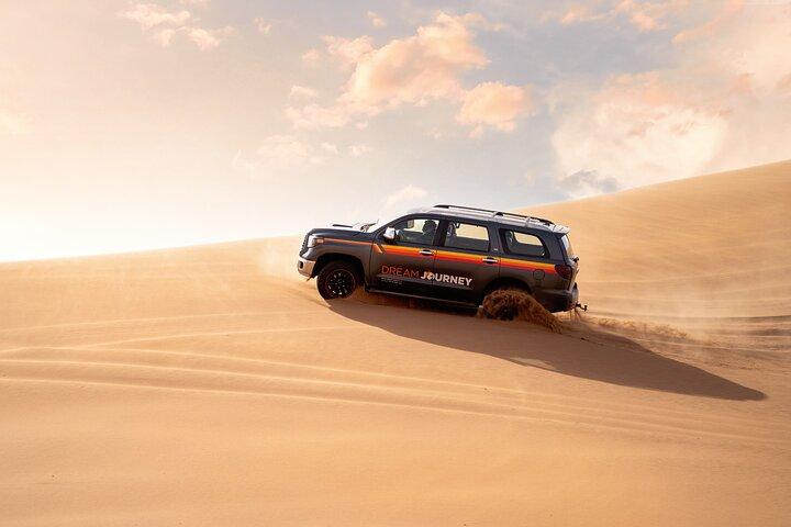 Dubai Desert Safari - Premium-Grillabendessen, Kamelreiten & Shows