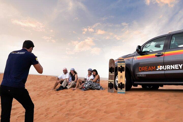 Dubai Desert Safari - Premium-Grillabendessen, Kamelreiten & Shows