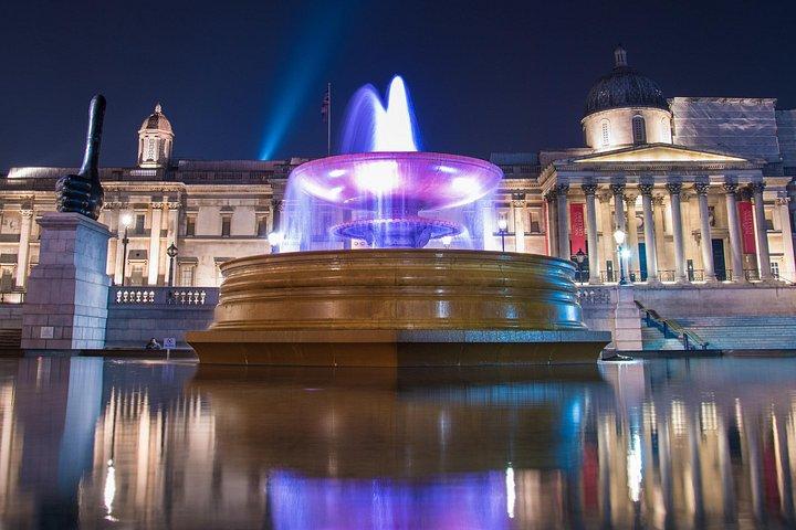 ライブガイド付きオープントップバスで巡る夜のロンドン観光